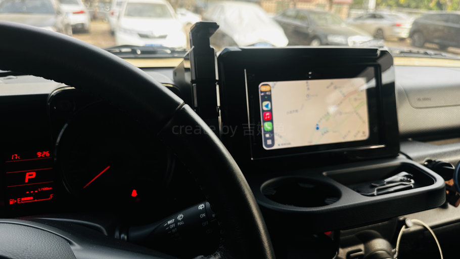 吉姆尼 JB74 驾驶员视角