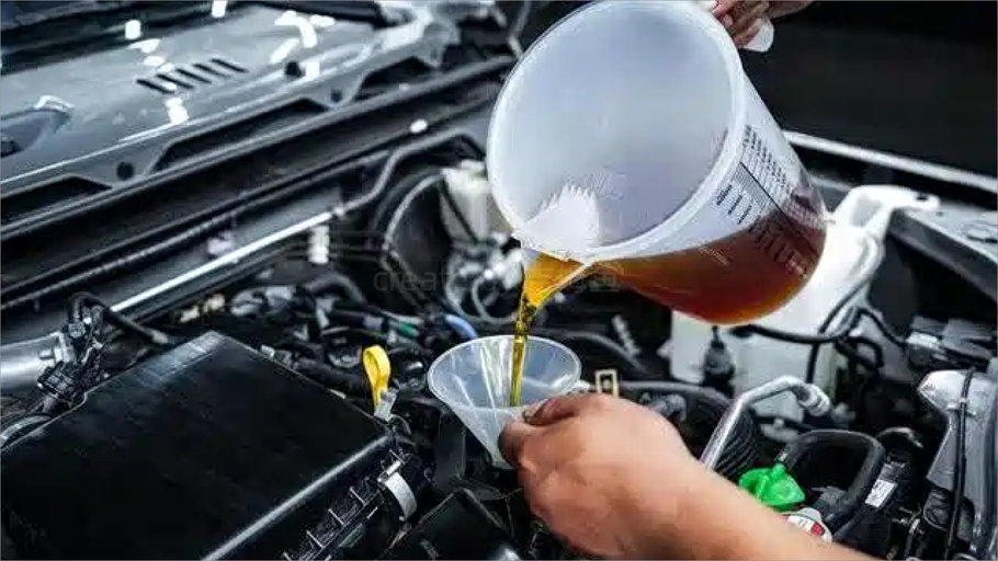 Suzuki Jimny JB74 engine bay