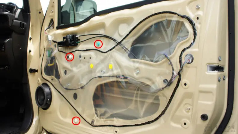 吉姆尼前门内饰板拆卸指南