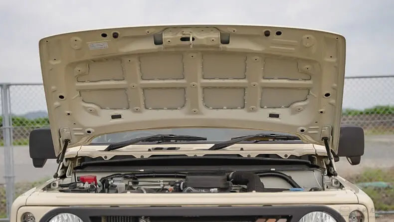 吉姆尼引擎盖液压杆安装教程01