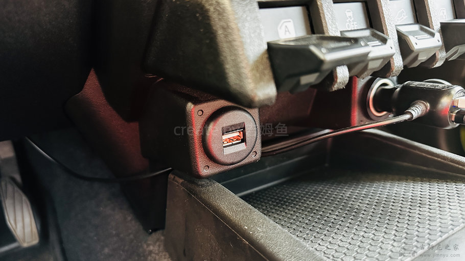 吉姆尼无线车机CarPlay模块