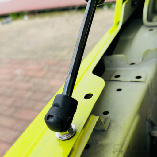 姆尼引擎盖液压杆支架安装教程06