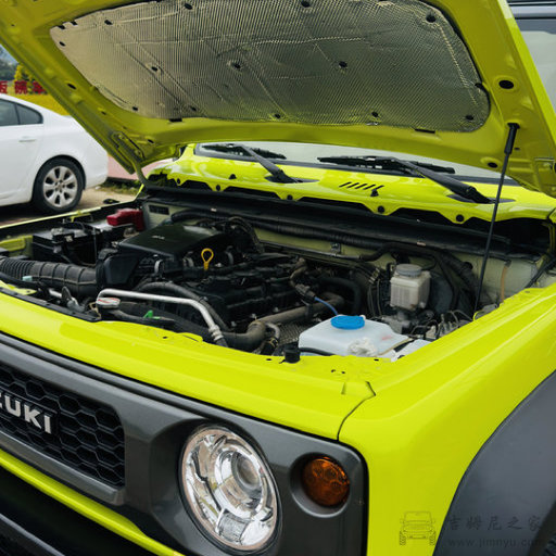 吉姆尼引擎盖液压杆支架安装教程02