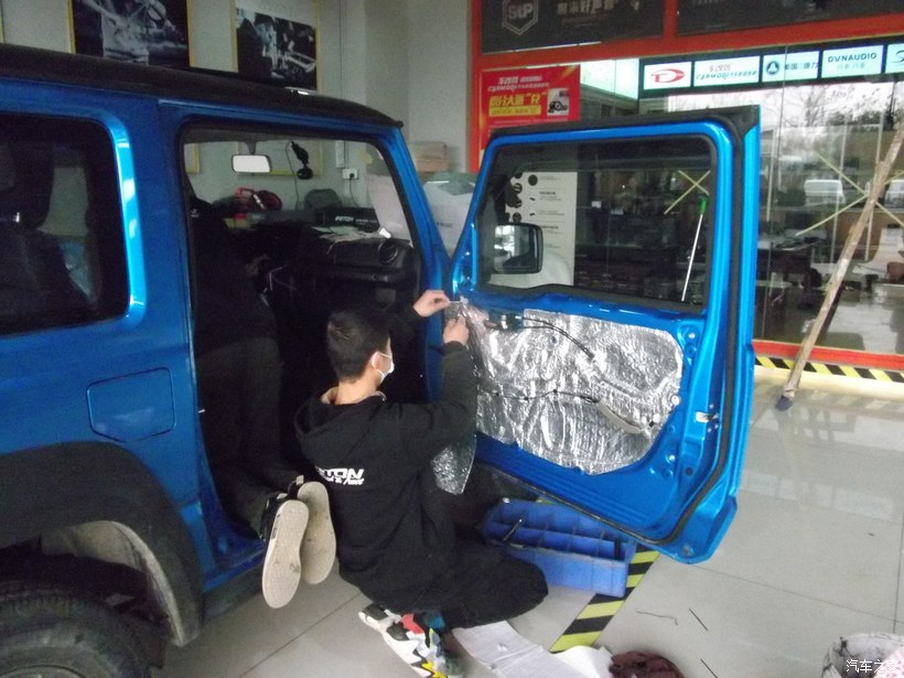 新吉姆尼升级 6.5 寸喇叭